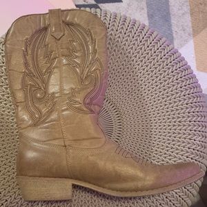 Brown cowboy/fashion boot